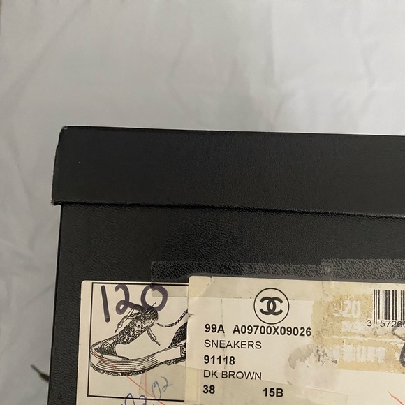 Great Vintage Chanel Sneakers SZ 38 Dark Brown Beautiful Leather Good Condition - Picture 9 of 9